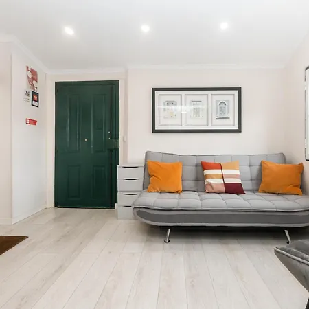 Cozy Yellow House Bairro Alto Holiday home